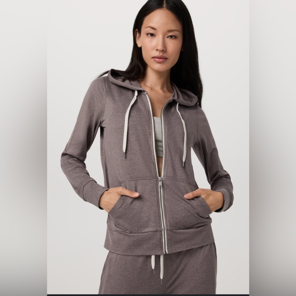 NWOT Vuori Halo Modern Full Zip Hoodie